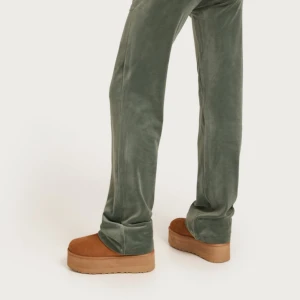 INTRESSESKOLL - Säljer mina gröna juicy eller bytar mot nästan vilken annan färg som helst i XSS andvänd ca 7 gånger så i som ny i kvalitet, jag bytar helst men kan sälja.. 