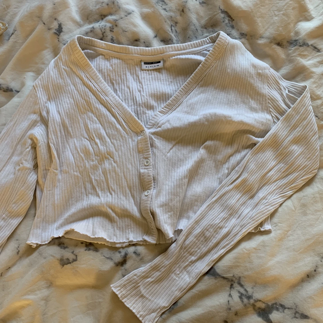 Vit långärmad kroppad tröja - 90