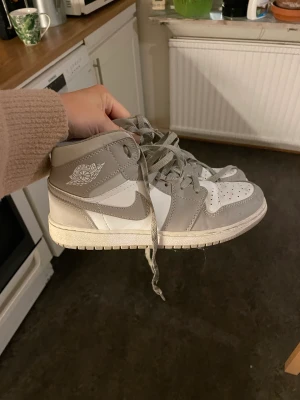 Nike jordans sneakers - Bra skick men kommer tyvärr inte till användning 🤍⭐️🌟