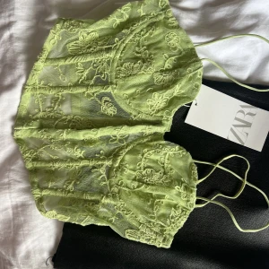 Zara topp - Fin topp från zara som aldrig är använd 