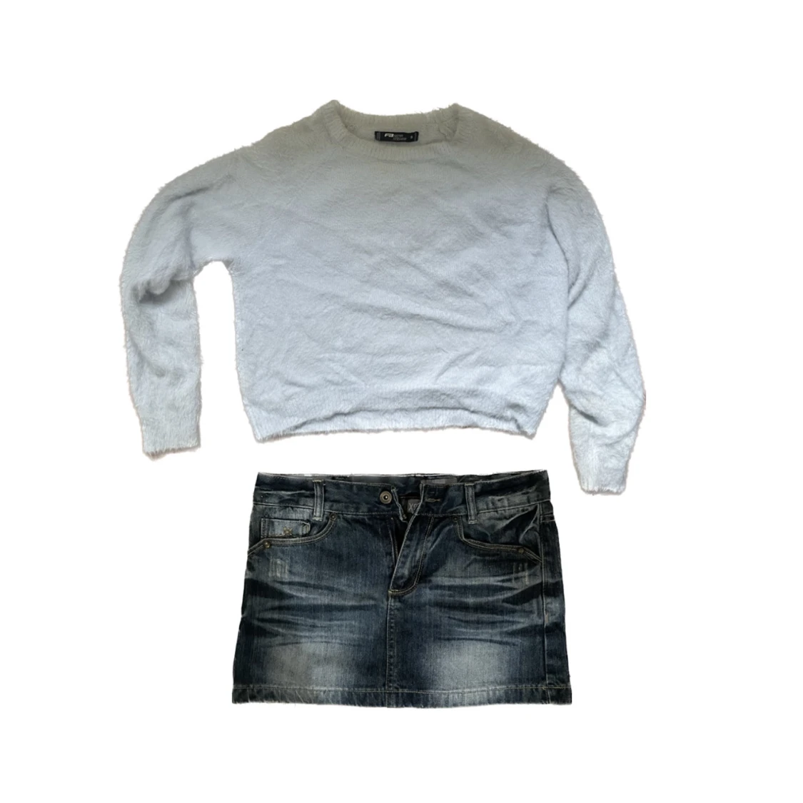 Ljusblå fluffig tröja