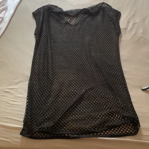 Genomskinlig klänning - Genomskinlig klänning strandklänning Strl xl Super med ovesized❤️