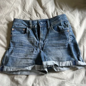 Never denim shorts - Fint begagnat skick