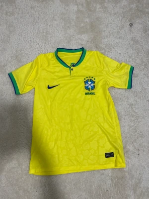 Brazil tröja - Brazil tröja helt ny för 300kr storlek s