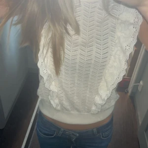 Blus - Säljer denna skitsnygga blus nypris: 399kr