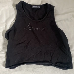 Linna - Står SUMMER, avklippt tröja