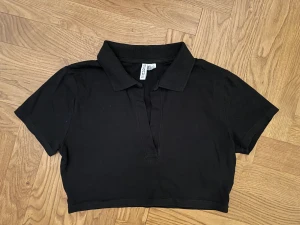 Svart crop top  - Svart crop top 