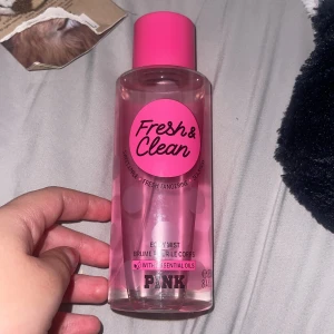 Vs - Body mist från Victorias secret PINK. Använt lite. 