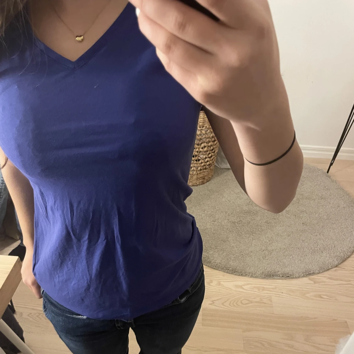 V-ringad Blå t-shirt