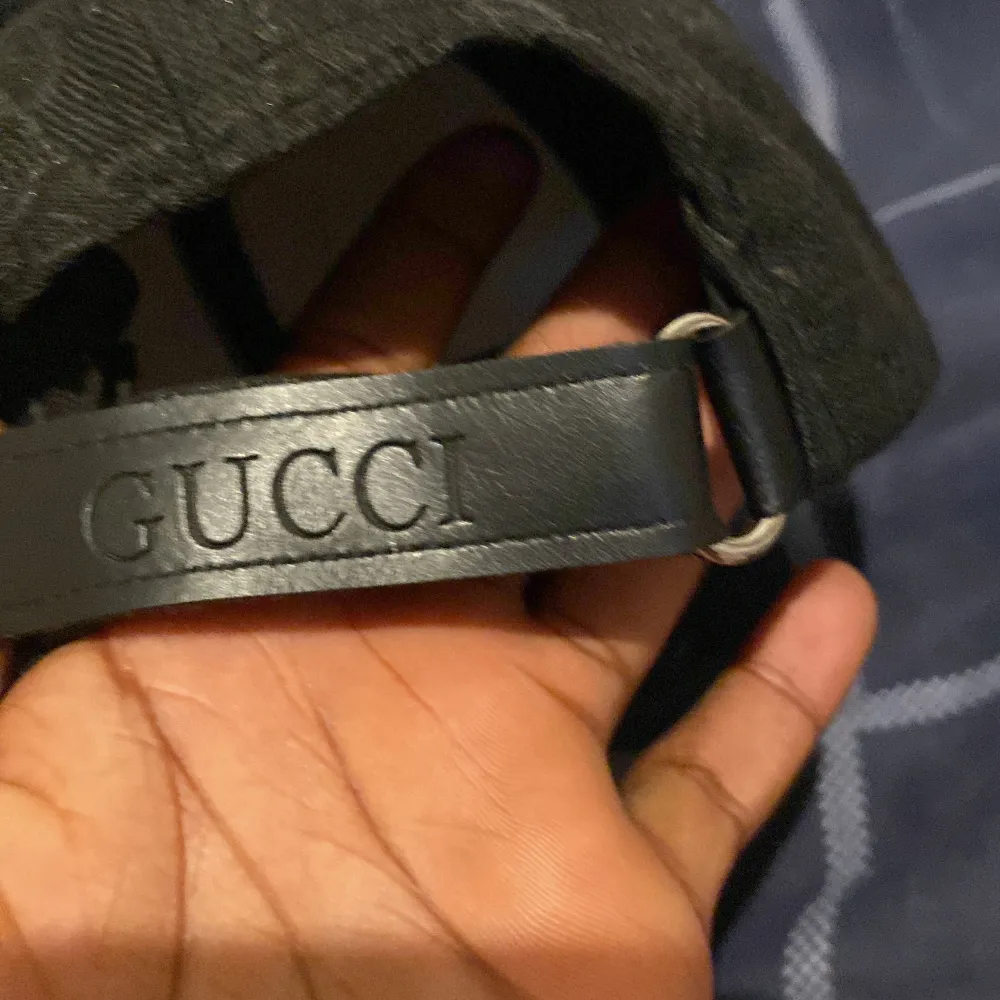 Fake Gucci säljs billigt . Accessoarer.