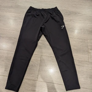 Gymshark träningsbyxor - Gymshark träningsbyxor i funktionsmaterial Strl - s Sparsamt använda 