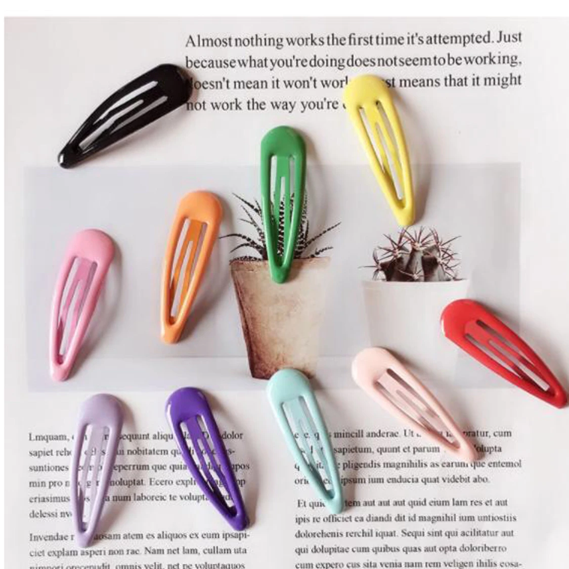 Ett par Hårspännen  - 90