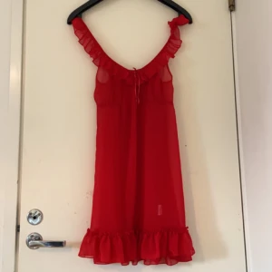 Rött nattlinne  - Säljer detta plagget då det sällan kommit till användning❣️
