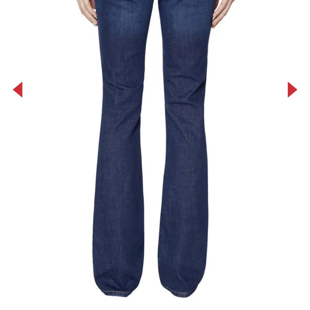 Köpta för en månad sen och aldrig använda!! Säljer endast för 1200 då nypris var 1600❤️❤️passar mig som bär s/m!!. Jeans & Byxor.