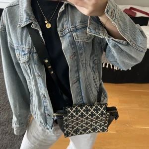 Malene Birger väska  - Skitsnygg Malene Birger väska i jätte bra skick! Rymlig med ett sidofack🤍🖤