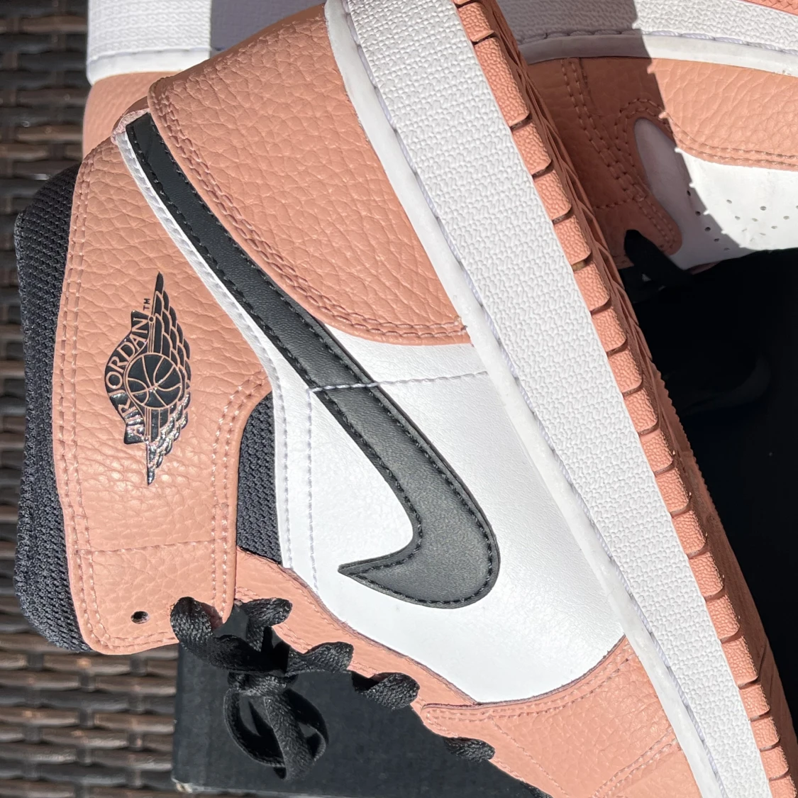 Jordan 1 Mid Pink Quartz strl 38,5 - 91