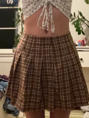 Kjol rutig - Använd 2 gånger men väldigt fin rutig kjol