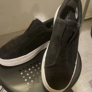 Duffy sneakers - 100kr+frakt 