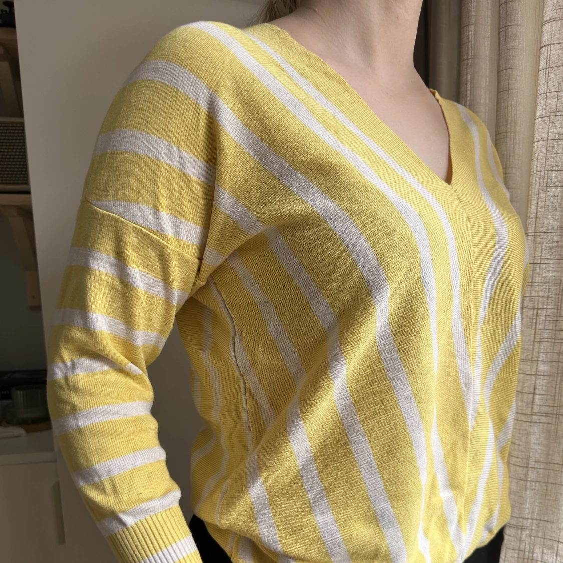 Gul randig tröja från ONLY