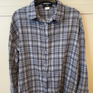 Overshirt från Heartbreak - Overshirt, passform är oversize Inga anmärkningar, fint skick
