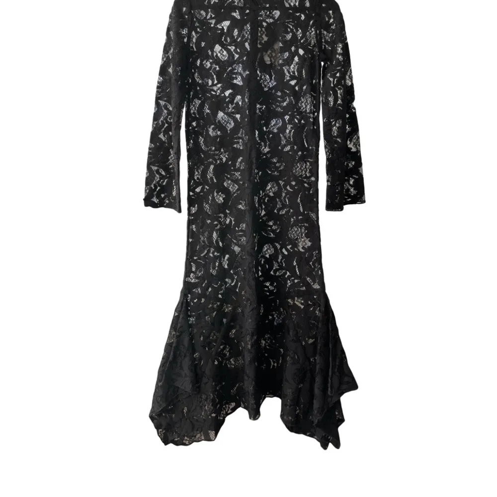Rodebjer lace dress very elegant in a great condition, worn it once in a party . Klänningar.