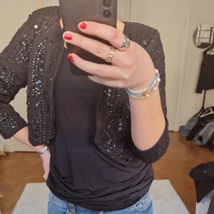 Glitterboler  - Supersnygg och festlig topp 💞