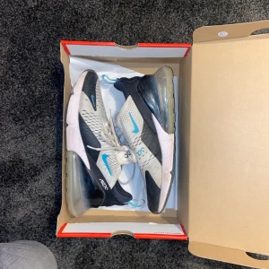 Nike Airmax 270 - Nike Airmax 270, Skick 7/10 nypris= ca 1800,1900 mitt pris= 400