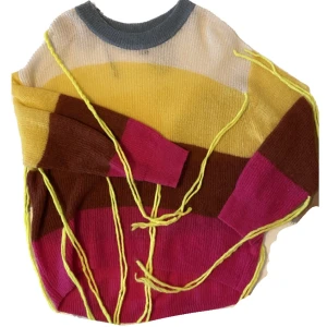 90s - Big sweater with pretty neon green thread