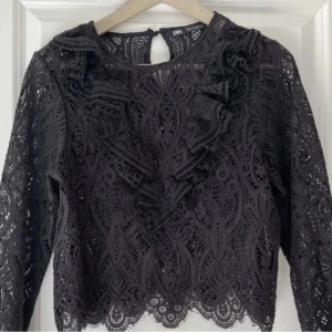 Zara topp  - En tröja från Zara aldrig använd,