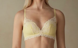 Intimissimi push up bh  - Säljer min helg oanvända bh från intimissimi då jag köpte fel storlek. De är en Fabiola push up bh i storlek 85B. 