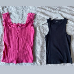 SÄLJER LINNEN <3 - Båda två är helt oanvända och i storlek M. Det svarta är från Bik Bok och det rosa från Shein. Säljer båda för 85kr! Endast svarta: 60kr (köpt för: 159kr) Endast rosa: 35kr (köpt för: 69kr)