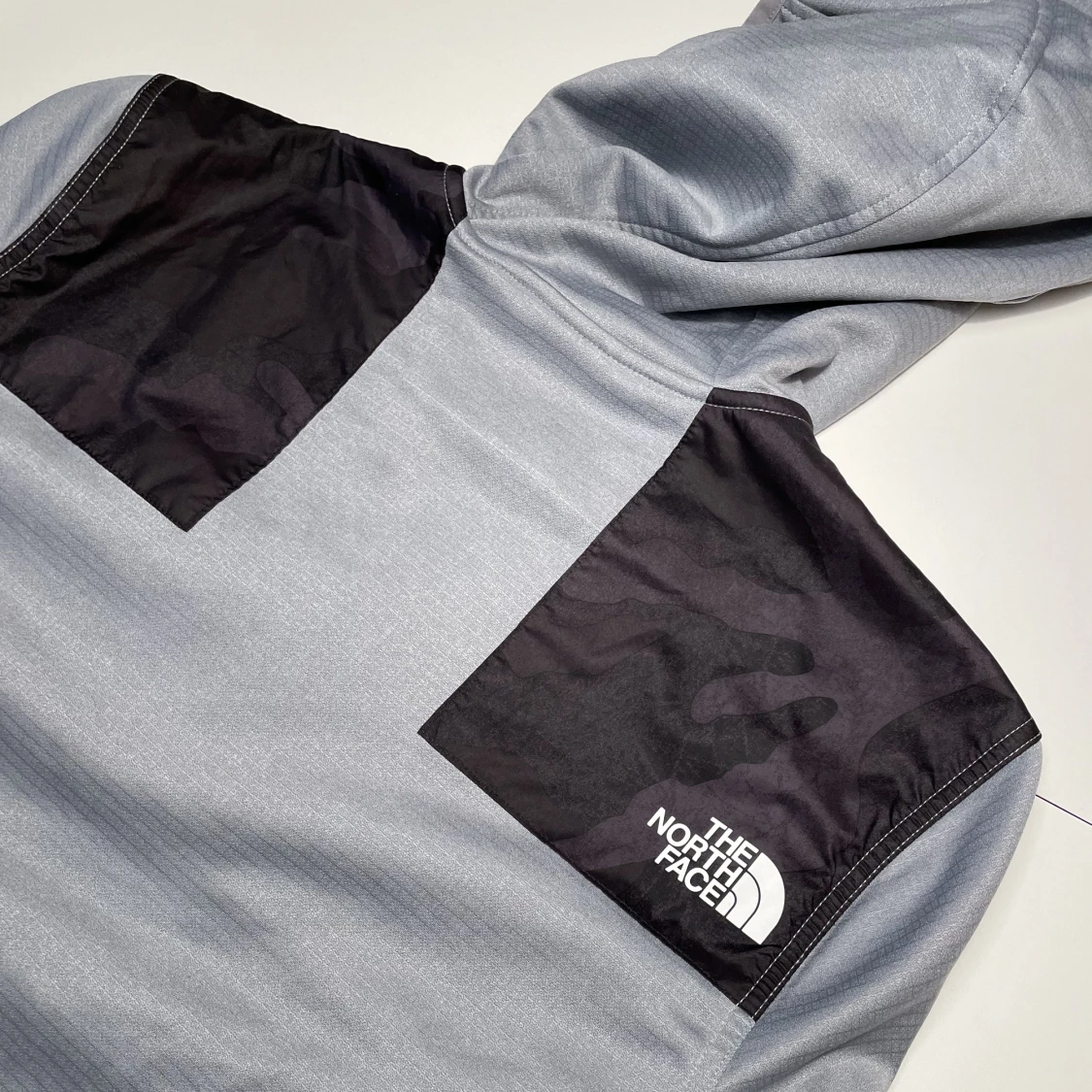 North face hoodie  - 90