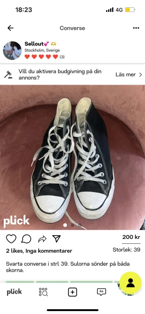 Converse svarta  - Svarta converse i strl 39. Sulorna sönder på båda skorna.