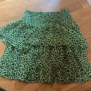 Jättefin kjol från Kappahl. Sparsamt använd. 