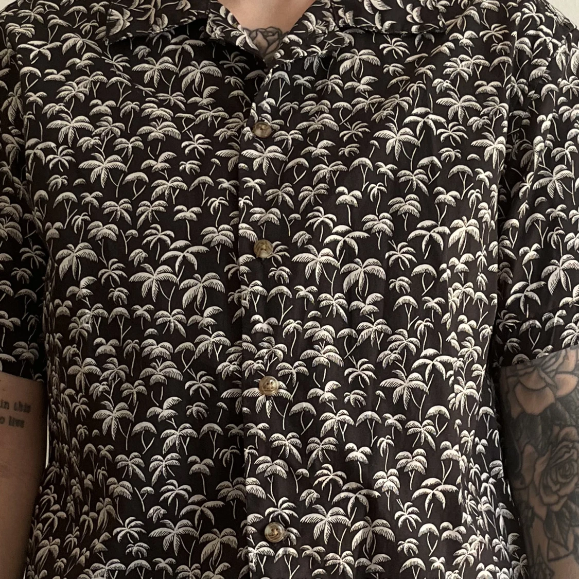 Skjorta med palmer - 91