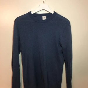 Kashmir / cashmere - En Kashmir blend tröja från H&M, mycket sparsamt använd. Nypris 1000kr