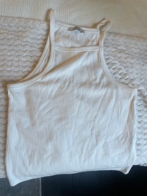 Linne  - Två linnen från ltb, man får två stycken för ett pris de ser likadana ut bara olika färger 