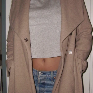 Kappa från Ellos - Kappa från Ellos💕 Köparen står för frakten.