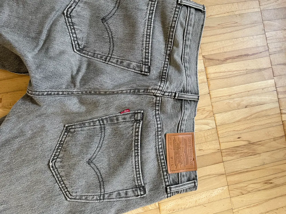 Levi’s 551z authentic jeans. Straight fit. Endast använda ett fåtal gånger.   Nypris: 1319kr. Jeans & Byxor.