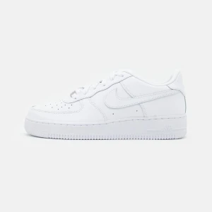 Airforce 1 - Säljer nu ett par airforce 1. Det är i bra skick! Hör av er vid frågor!💗