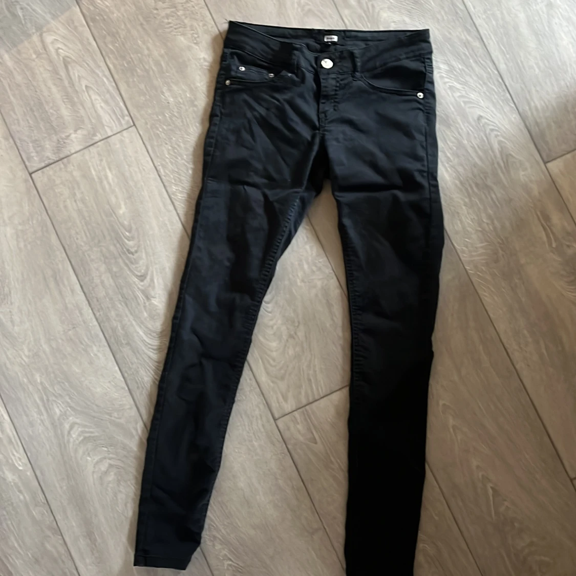 Svarta BIKBOK Jeans 