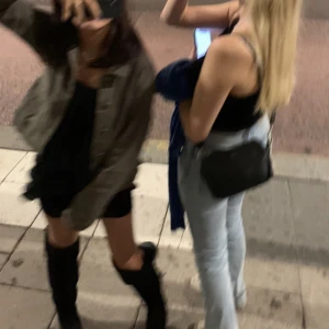 Grön jeansjacka  - I stoleken M