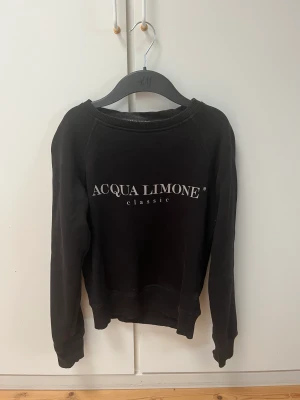 Acqua limone tröja - Acqua limone tröja i svart färg storlek s