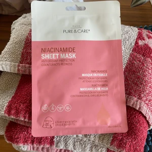 Ansiktsmask pure and care  - En ansiktsmask  från pure and care💖100% vegansk 🌱 runt 20 kr på normal(tror jag)