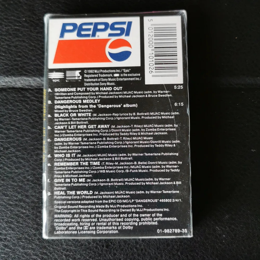 Someone put your hand out är en exclusive release som släpptes av Pepsi 1992. 9 låter på en kassette. . Övrigt.