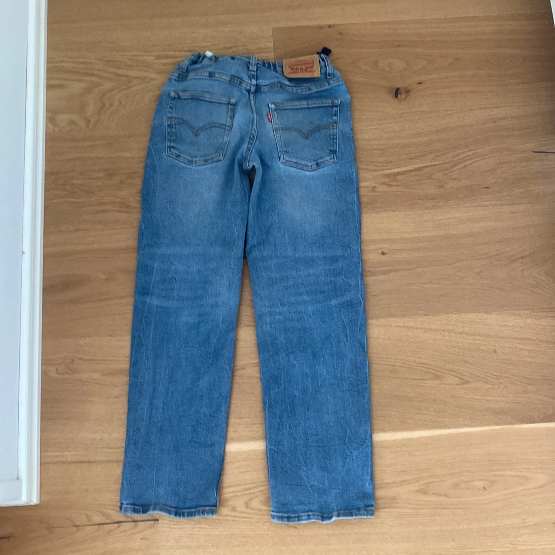 Levis Jens  - 90