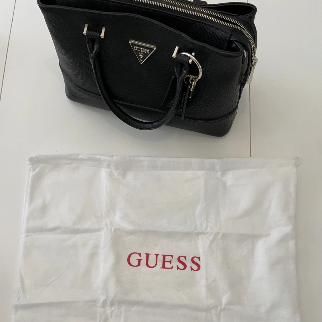 Guess väska - 91