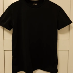 High tech tröja - En slimmad tshirt som är varm när det är kallt och vice versa