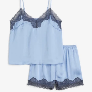 Satin pyjamas  - Säljer denna fina satin pyjamas. Helt oanvänd 