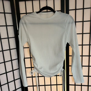 Topp - Topp från Missguided. Ganska genomskinlig. 💓